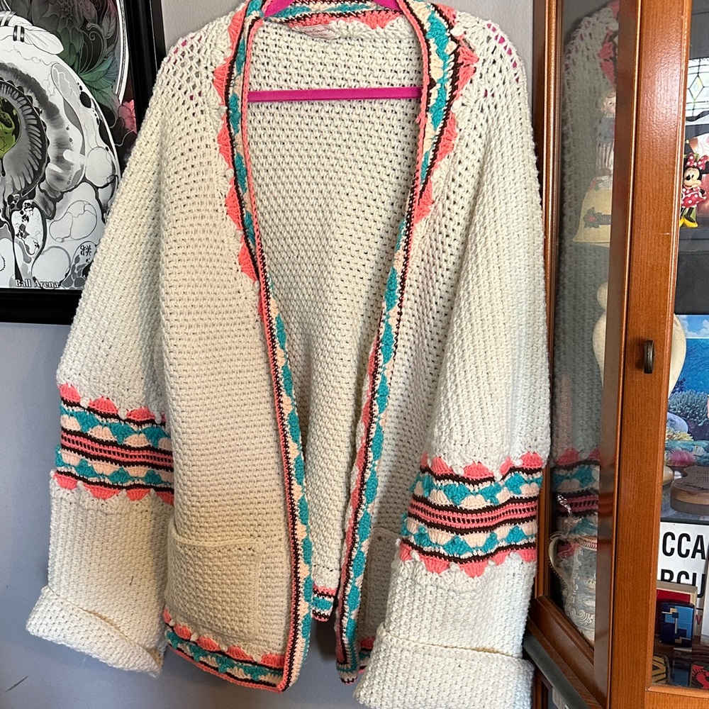Elegant Knit Oversized Chunky Cardigan with Colorful Accents